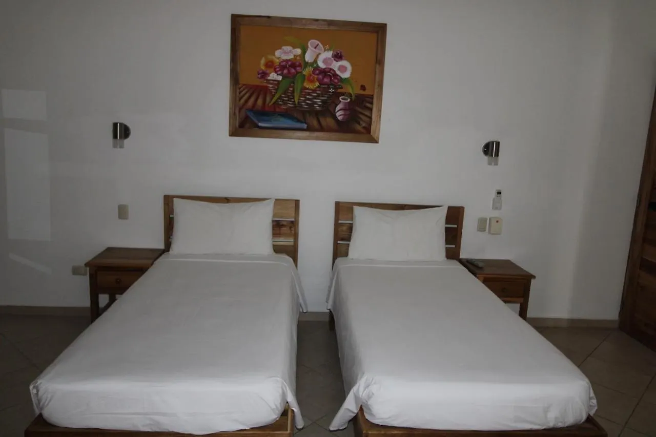 Albachiara Hotel - לאס טרנאס