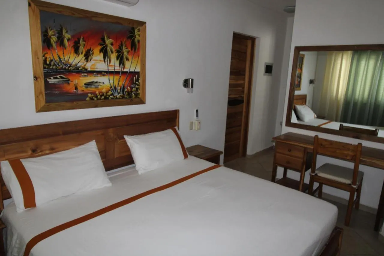 Albachiara Hotel - לאס טרנאס